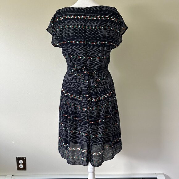 Vintage Navy Blue Polka Dot & Chevron Pattern Dress With Cap Sleeves & Tie Back - Picture 4 of 10